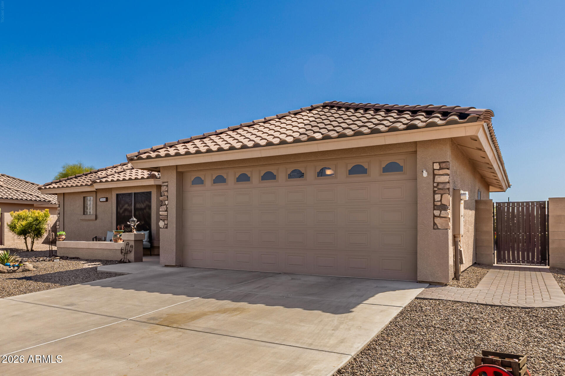 10935 E OLLA Avenue