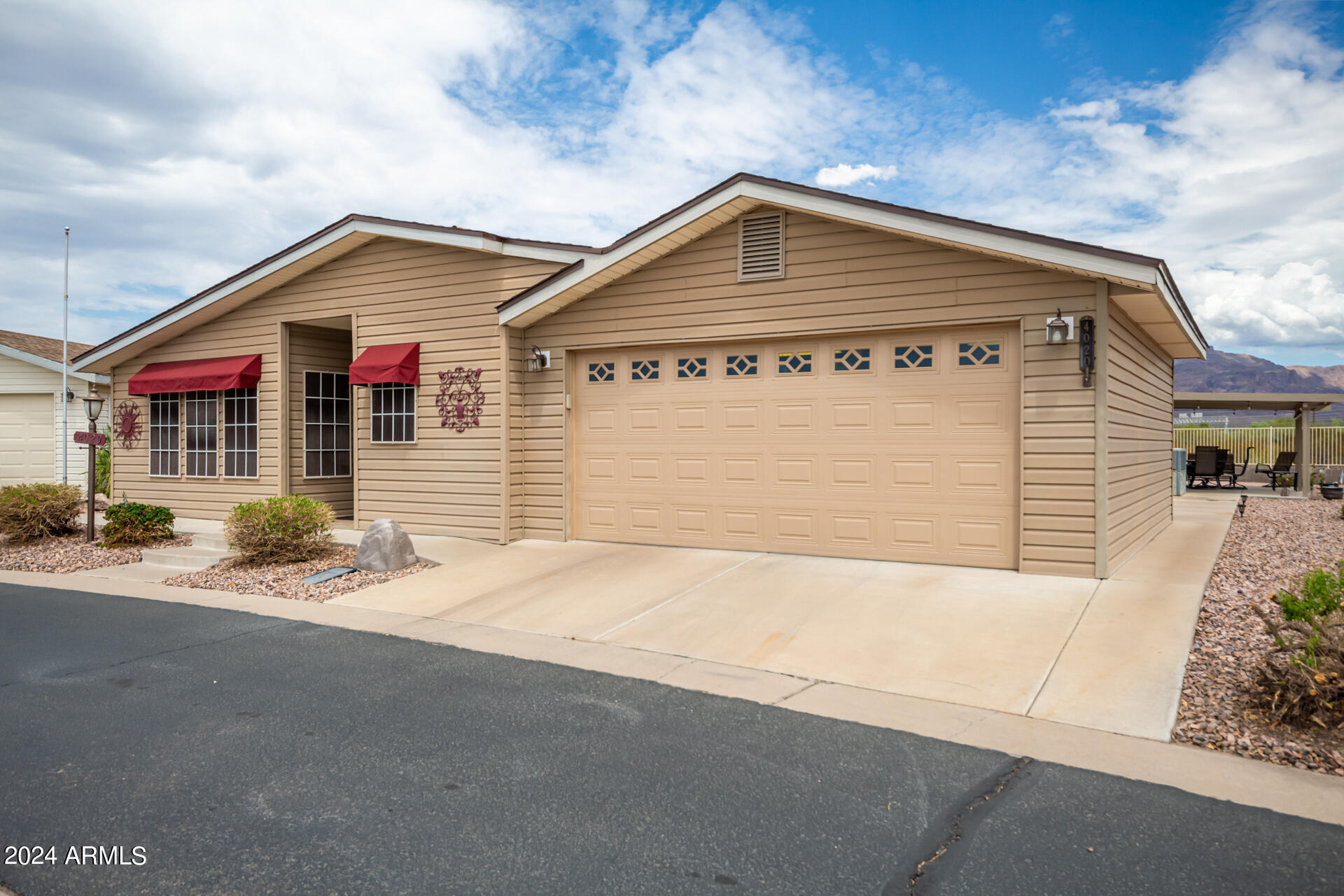 3301 S GOLDFIELD Road 4020