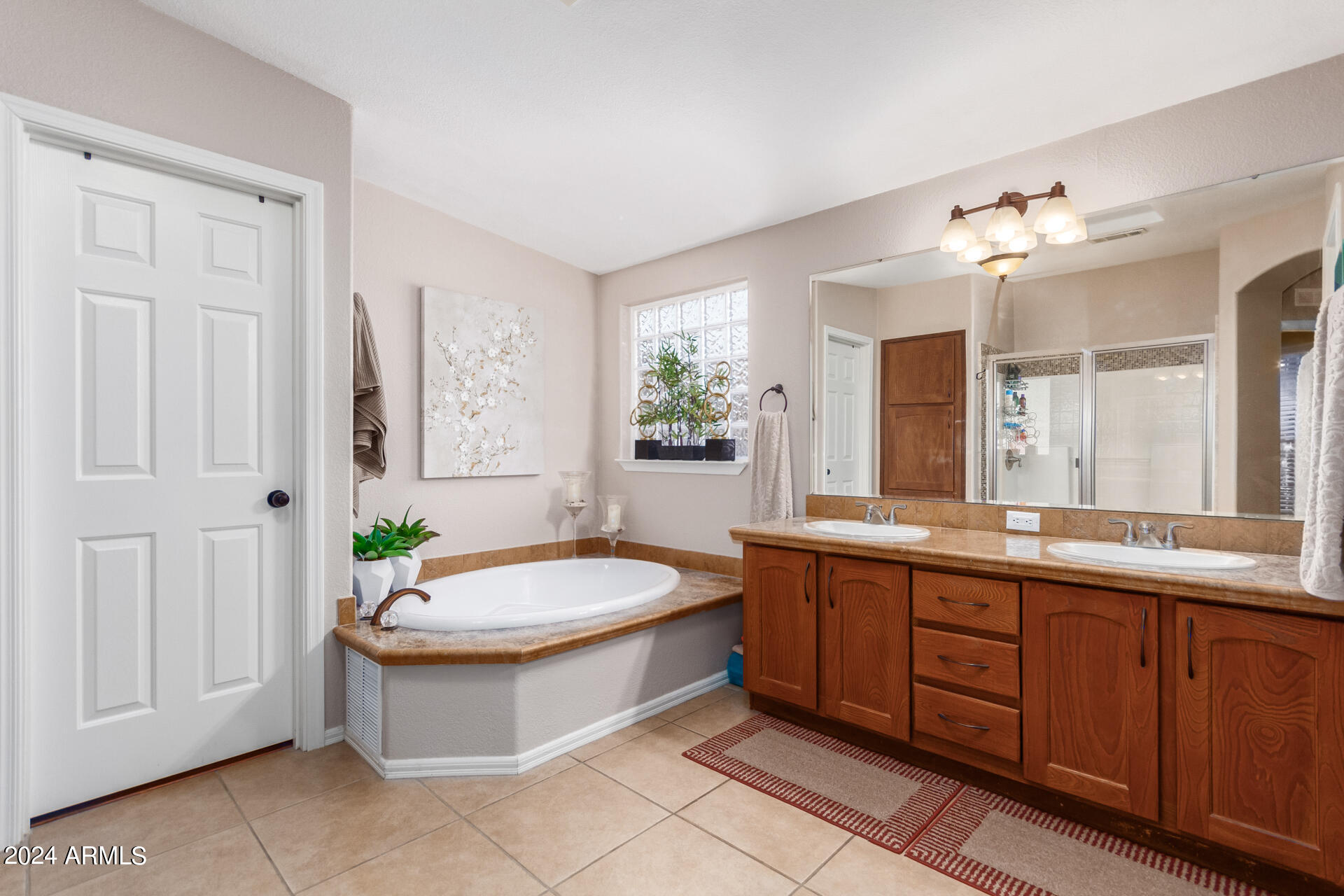 3301 S GOLDFIELD Road 4020