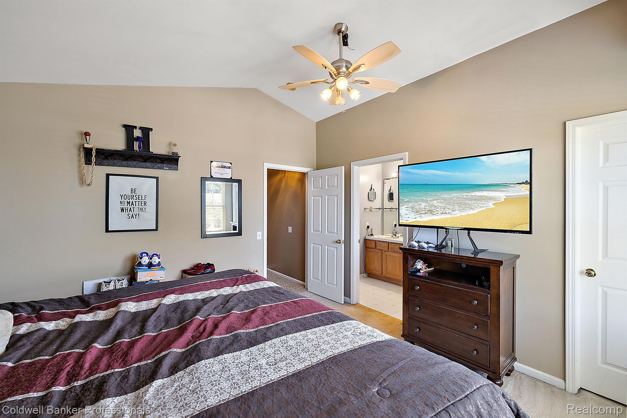 6571 MEADOWLARK Lane