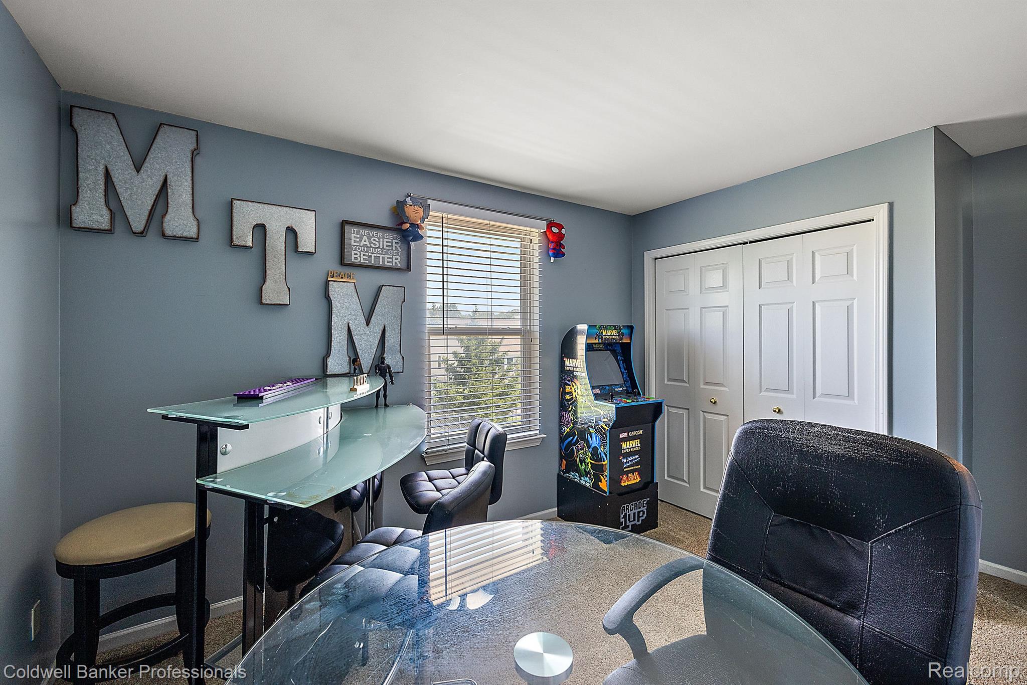 6571 MEADOWLARK Lane