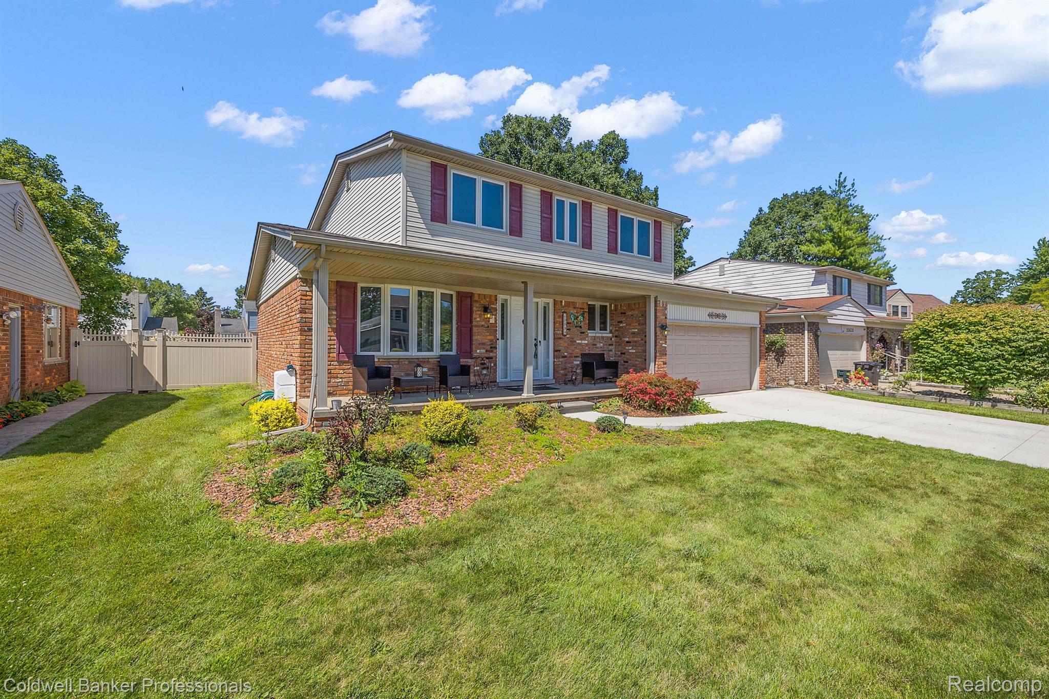 20644 MAPLEWOOD Court