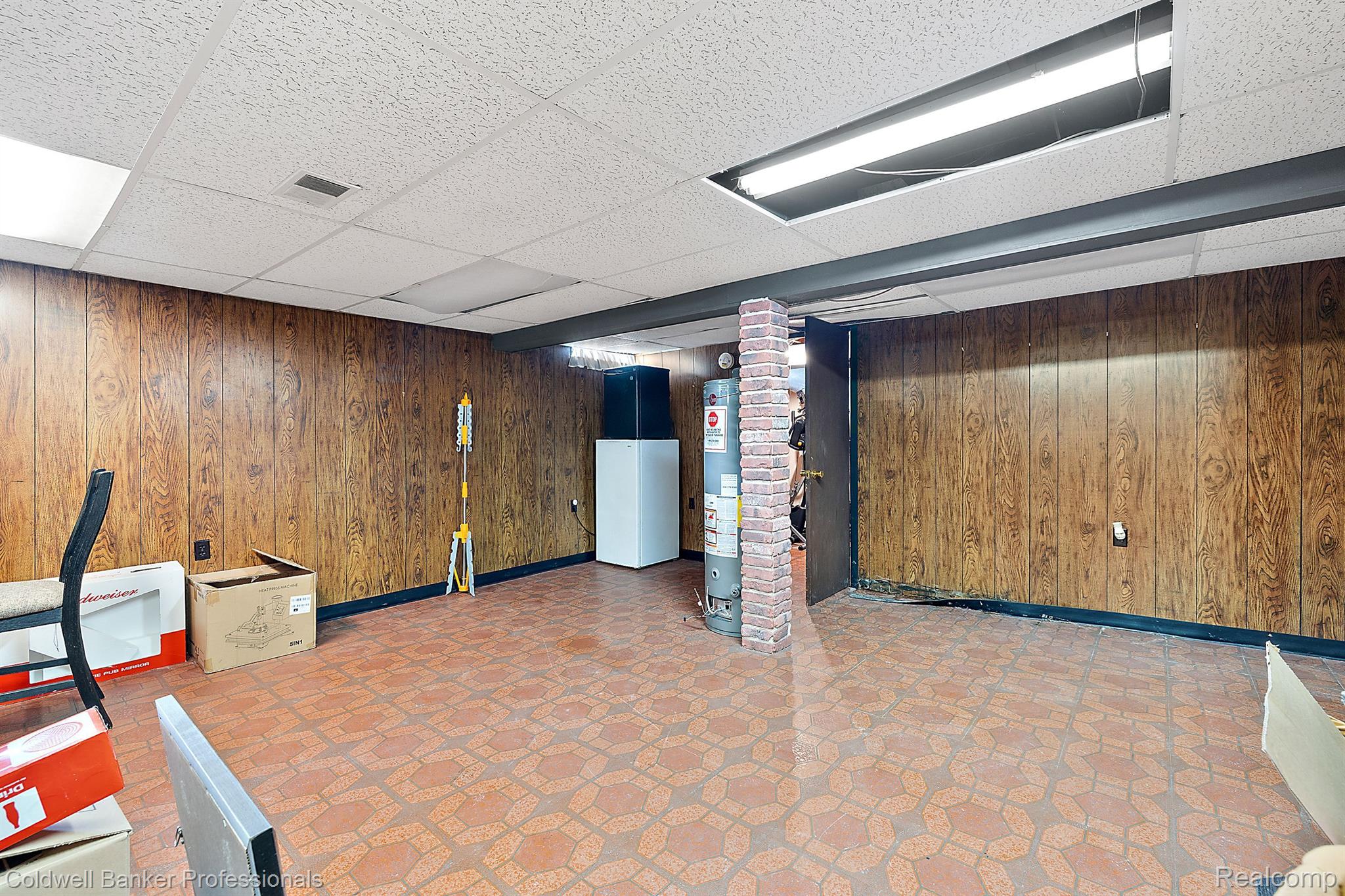 20644 MAPLEWOOD Court