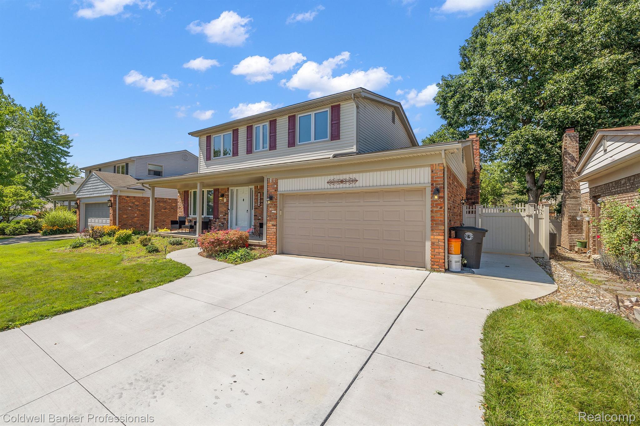 20644 MAPLEWOOD Court