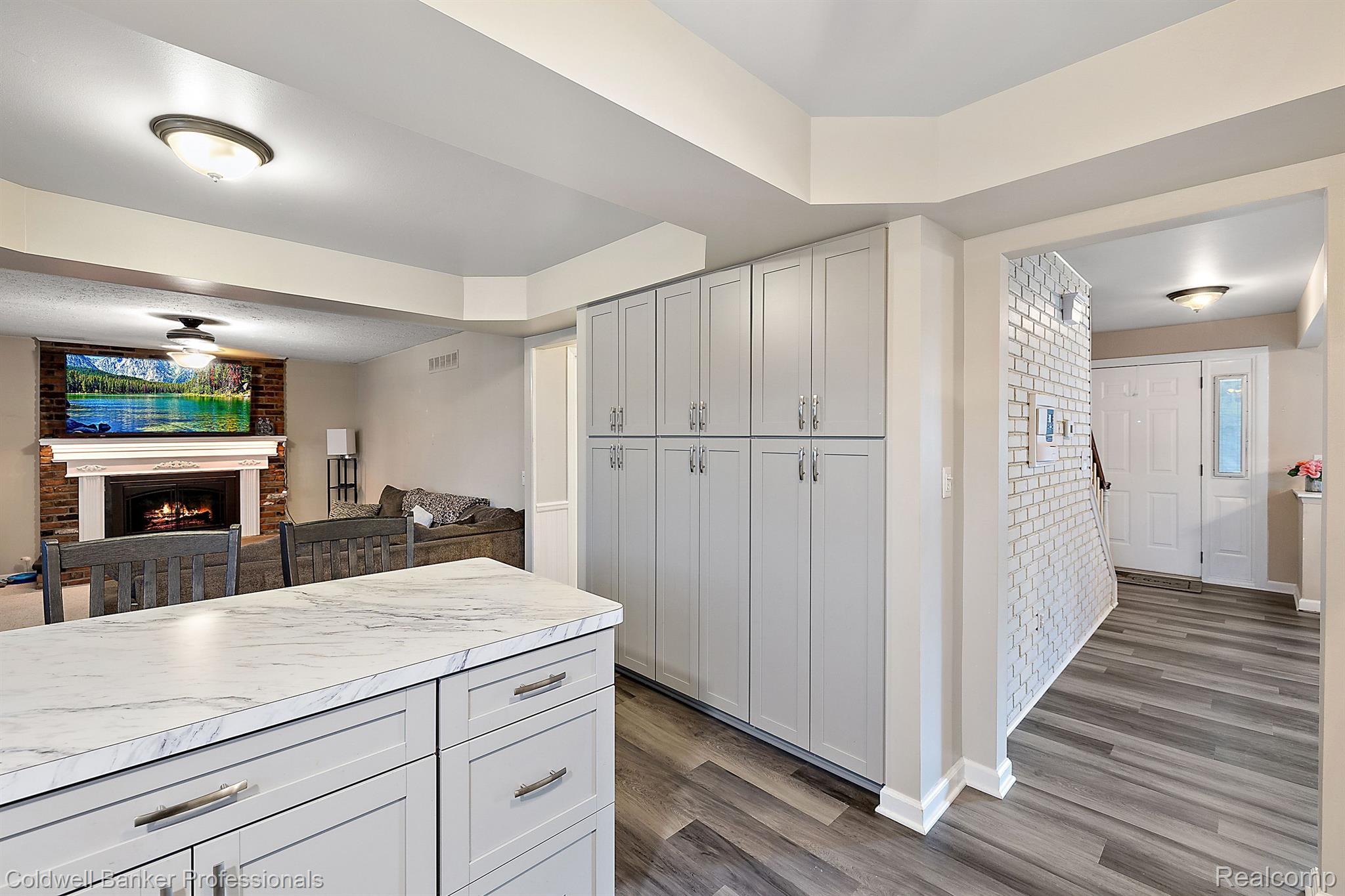 20644 MAPLEWOOD Court