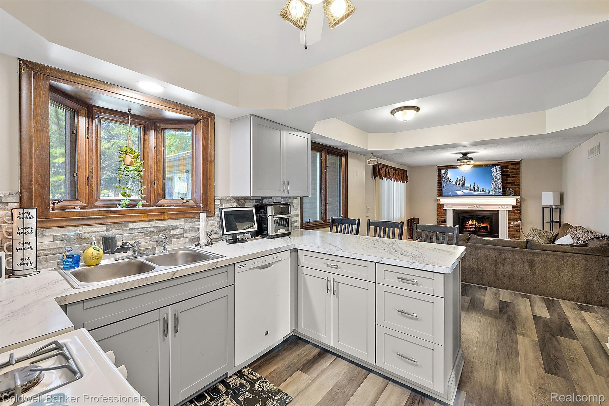 20644 MAPLEWOOD Court