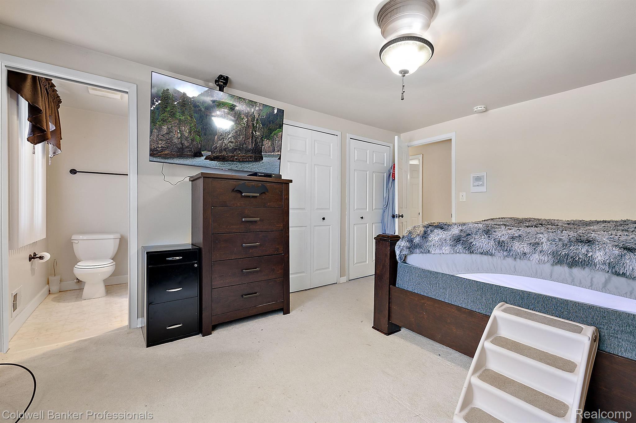 20644 MAPLEWOOD Court