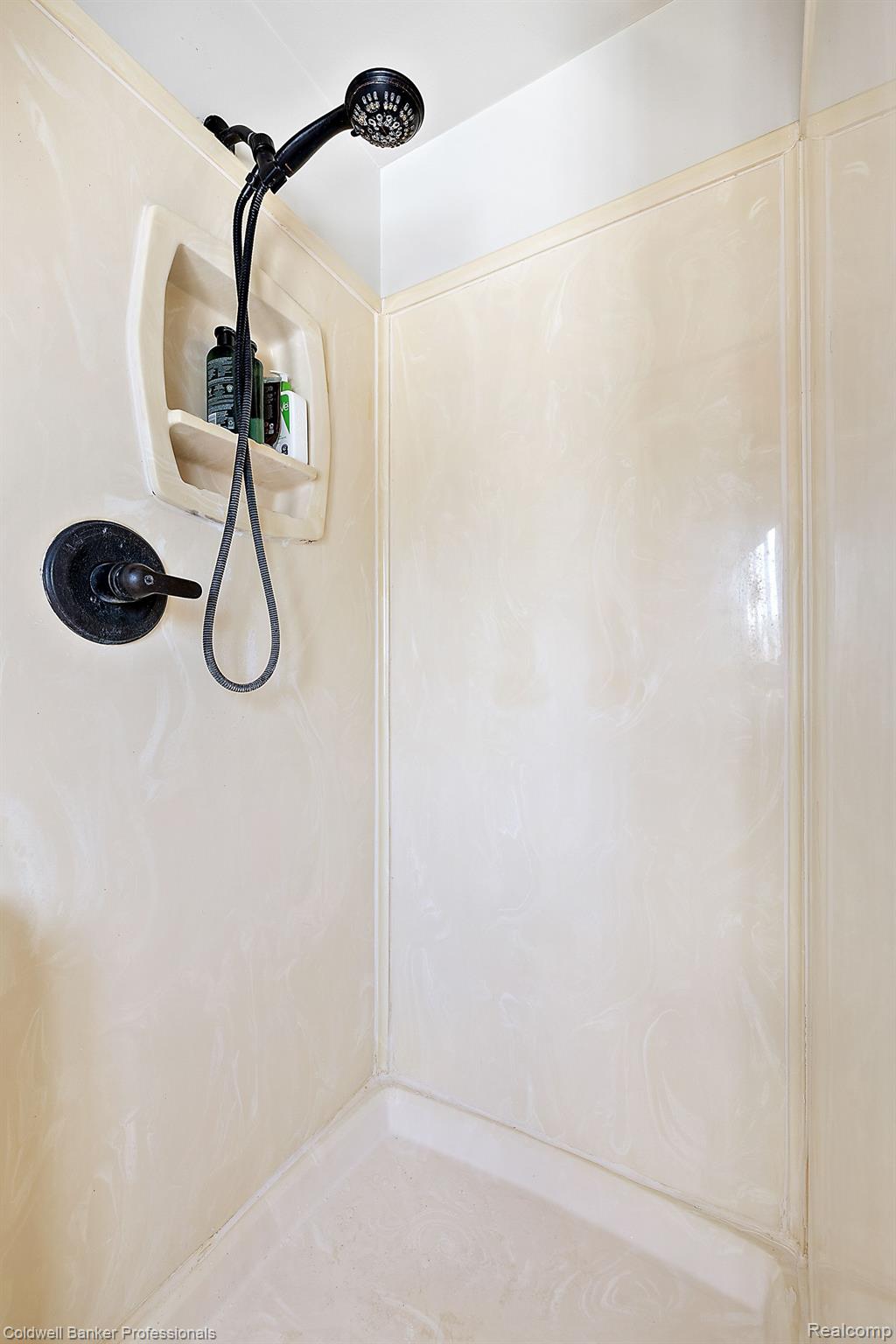 20644 MAPLEWOOD Court