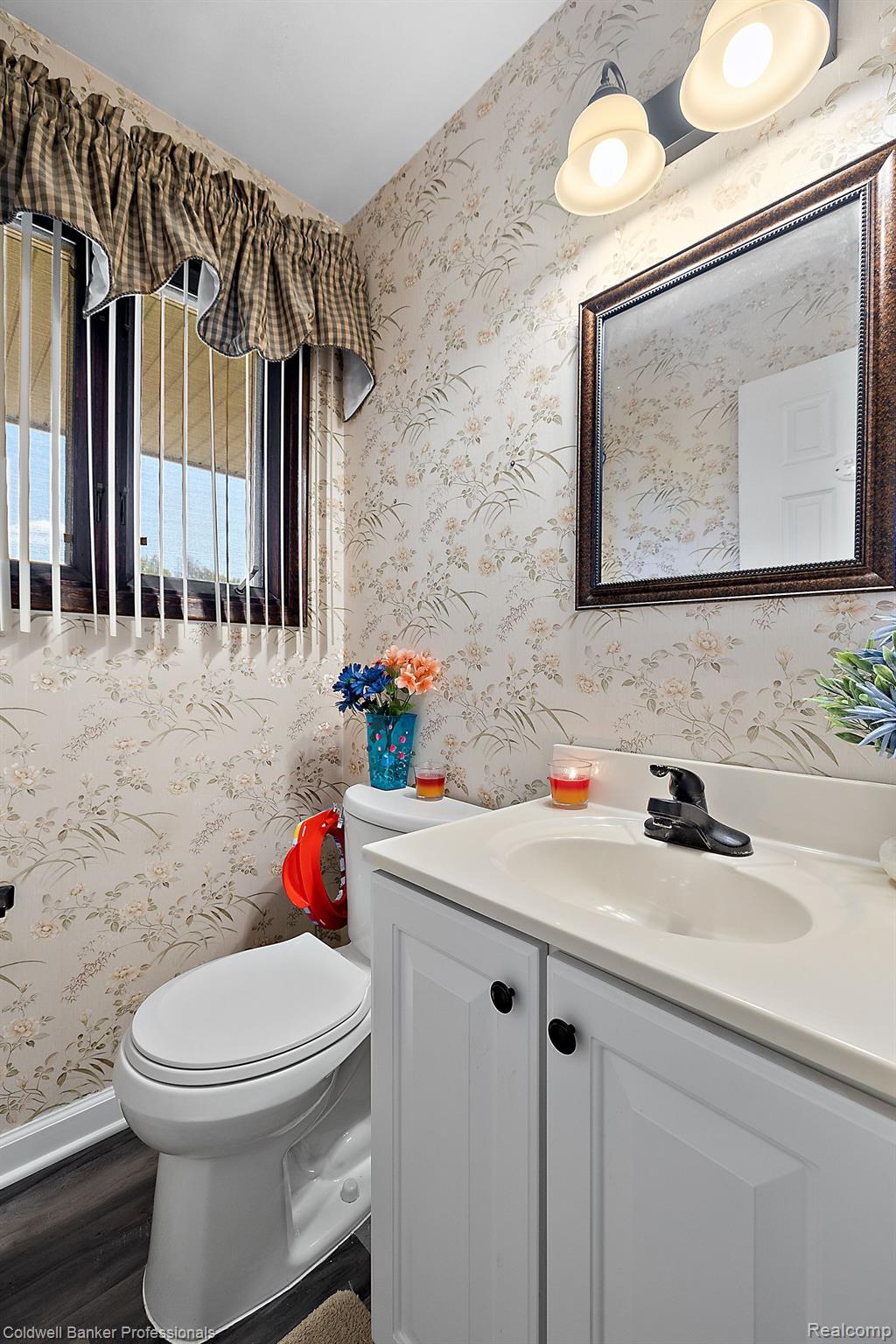 20644 MAPLEWOOD Court