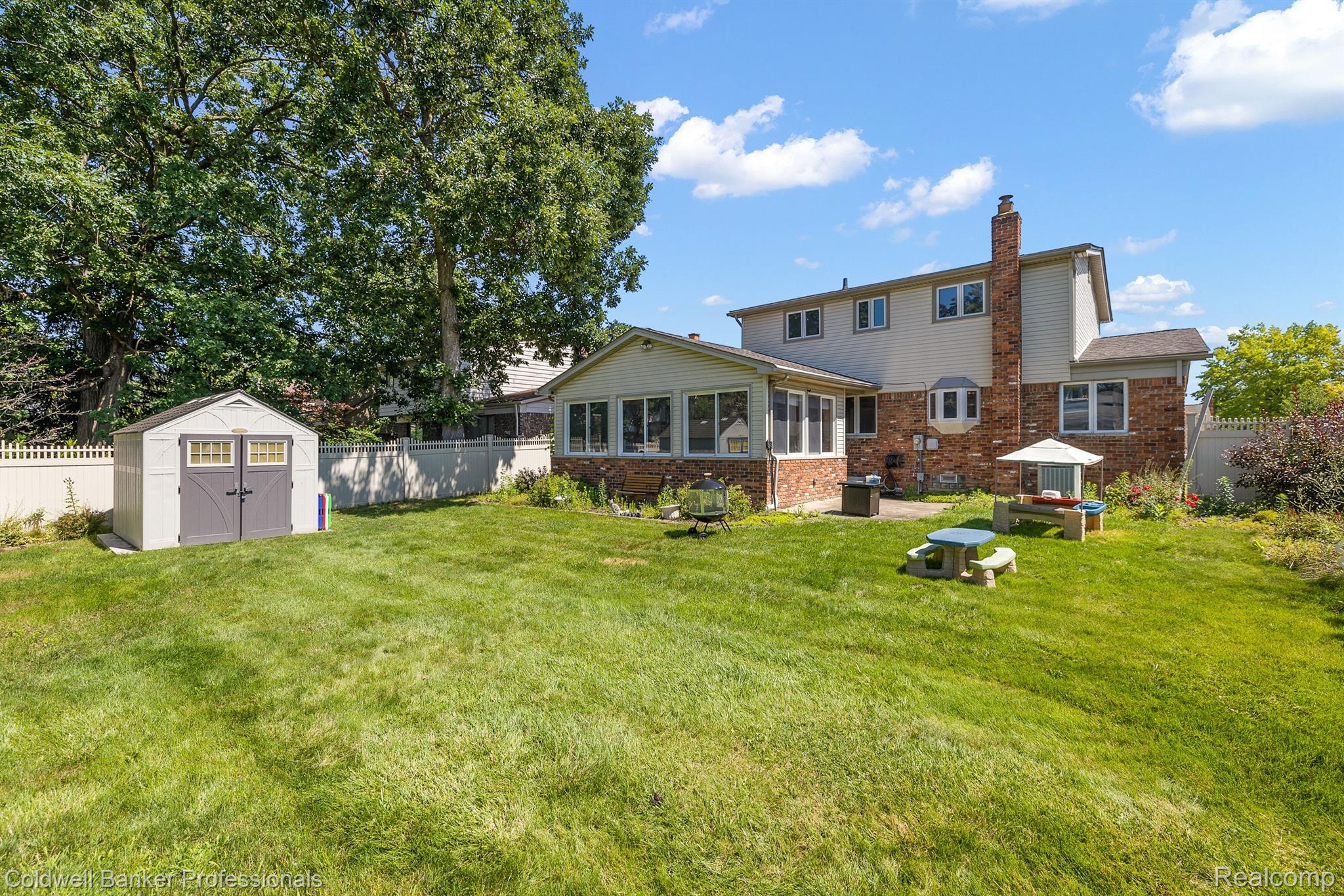 20644 MAPLEWOOD Court