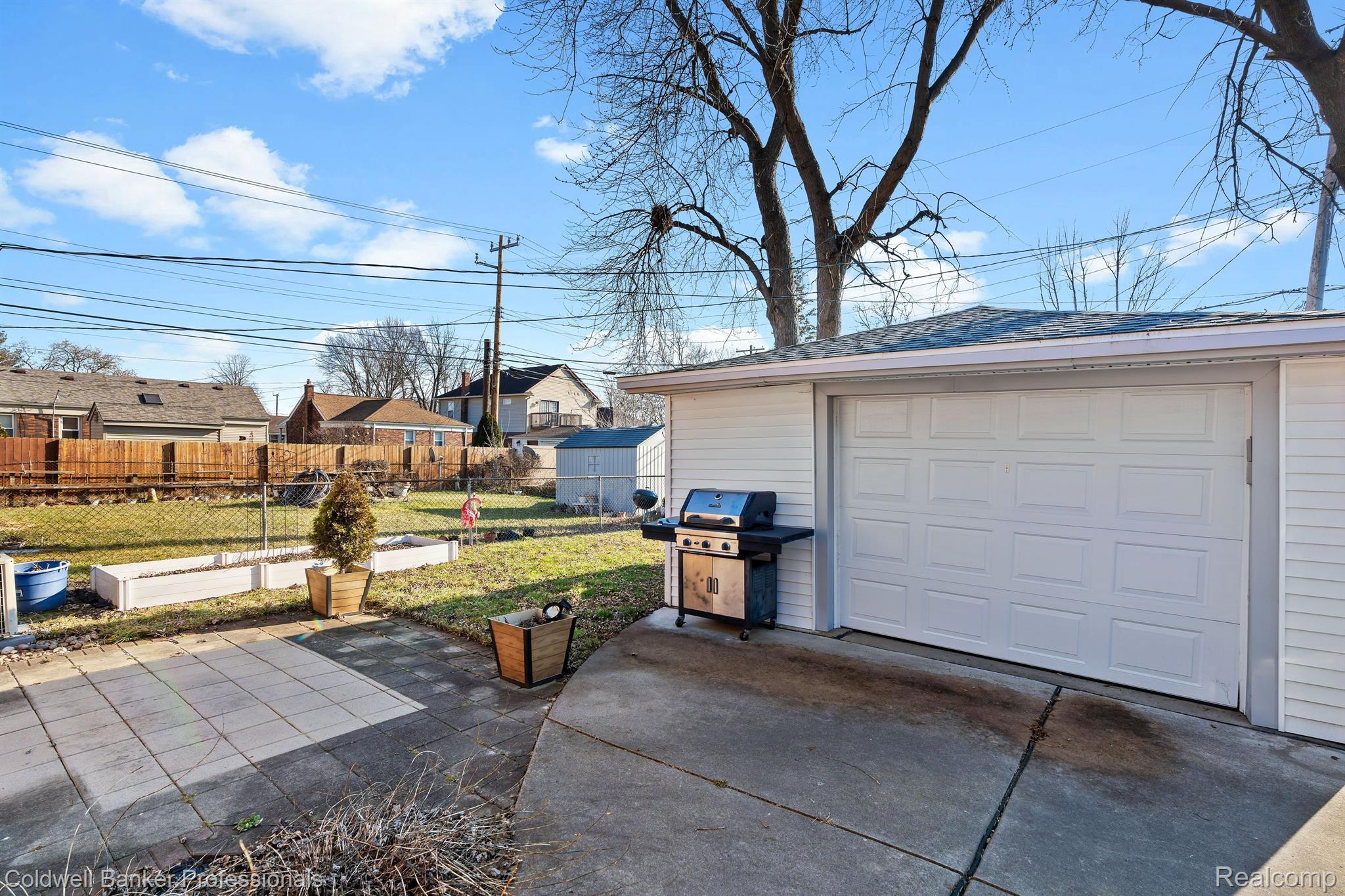 14837 ANGELIQUE Avenue