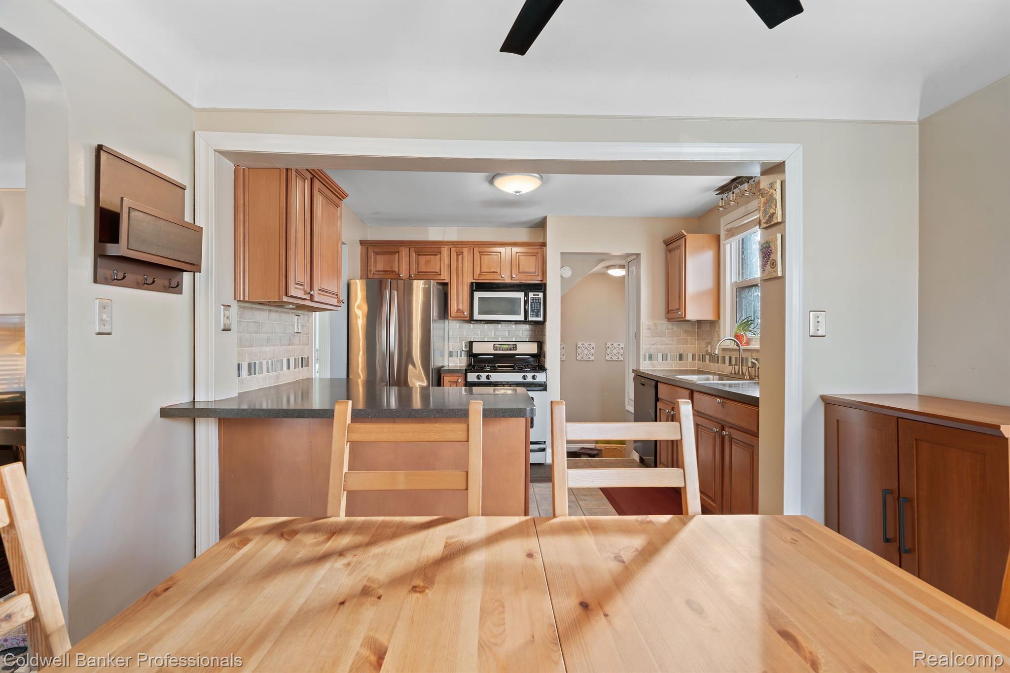 14837 ANGELIQUE Avenue