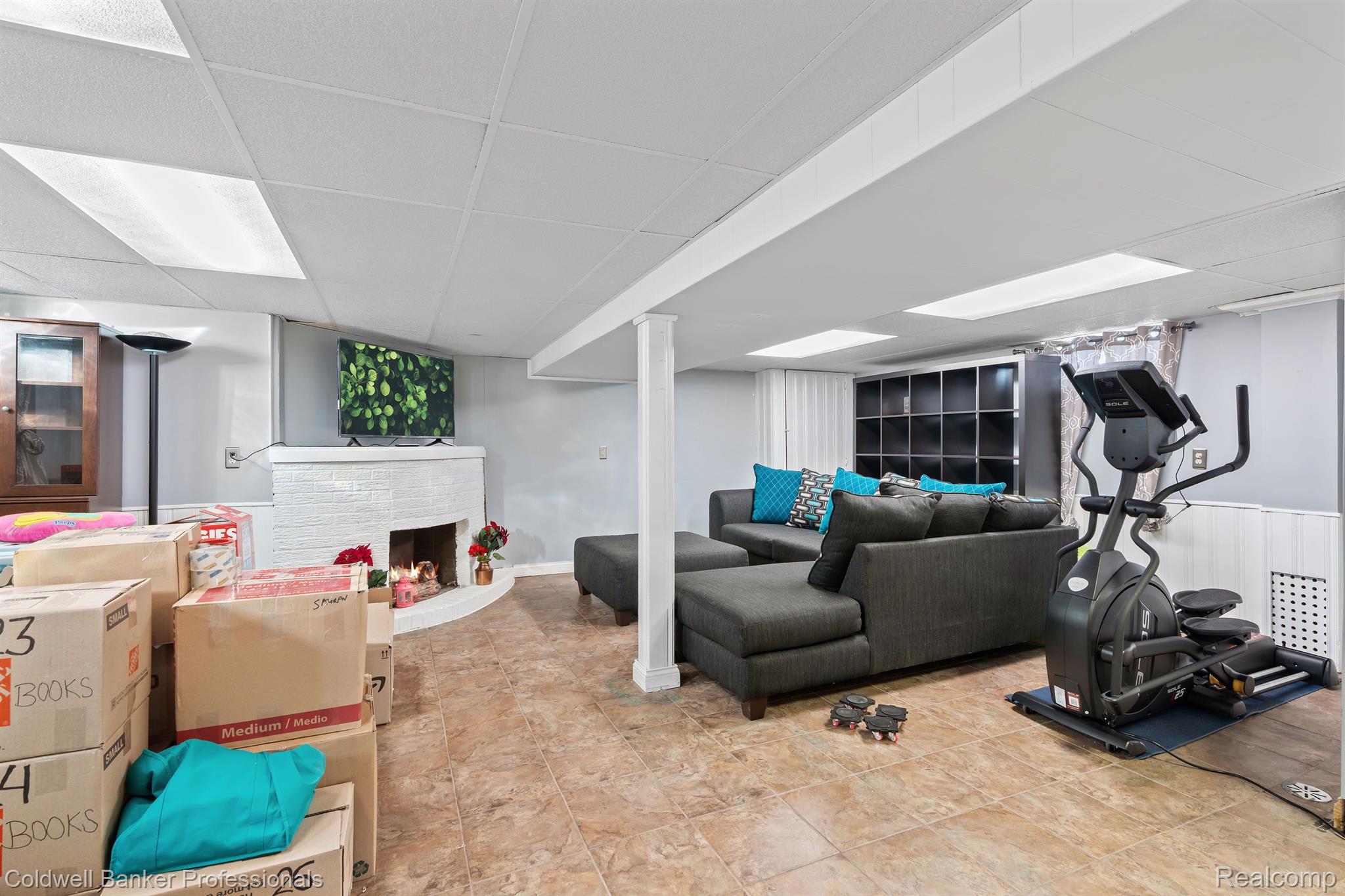 14837 ANGELIQUE Avenue