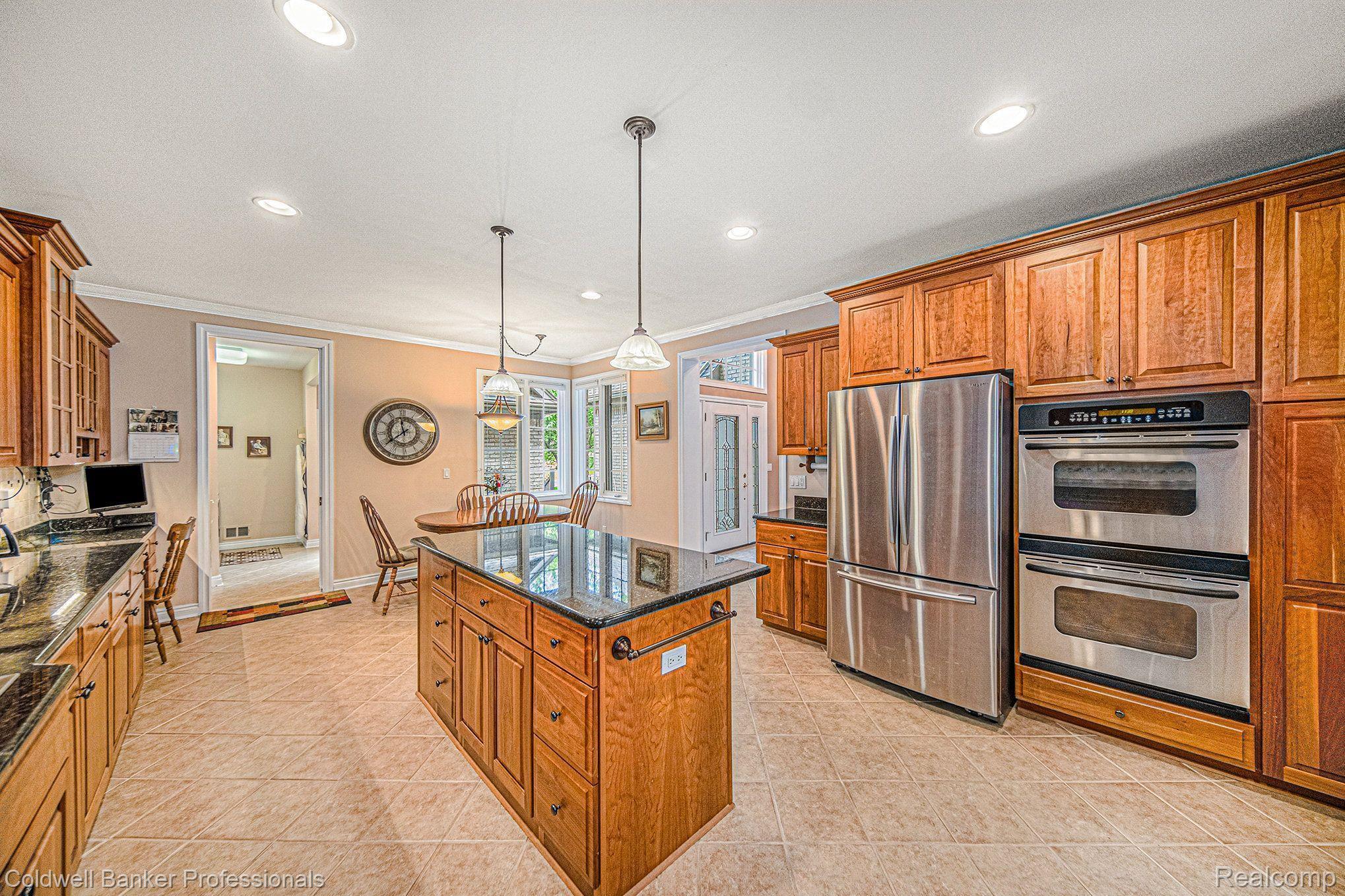 6530 ENCLAVE Drive