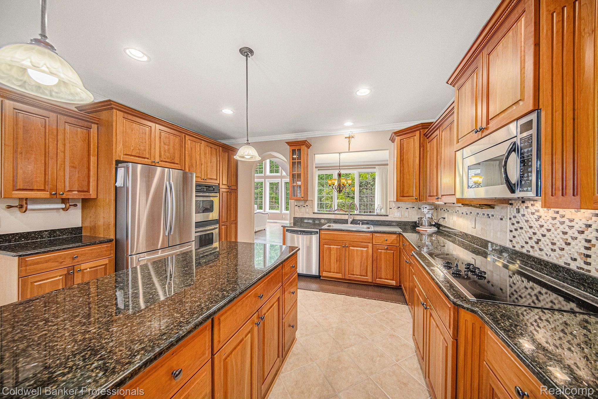 6530 ENCLAVE Drive