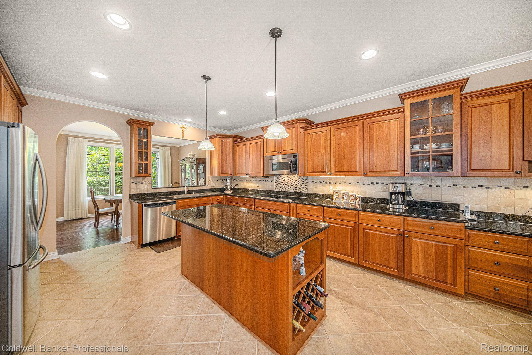 6530 ENCLAVE Drive
