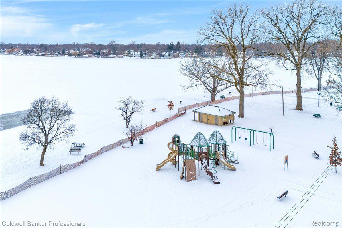 2697 LITTLETELL Avenue