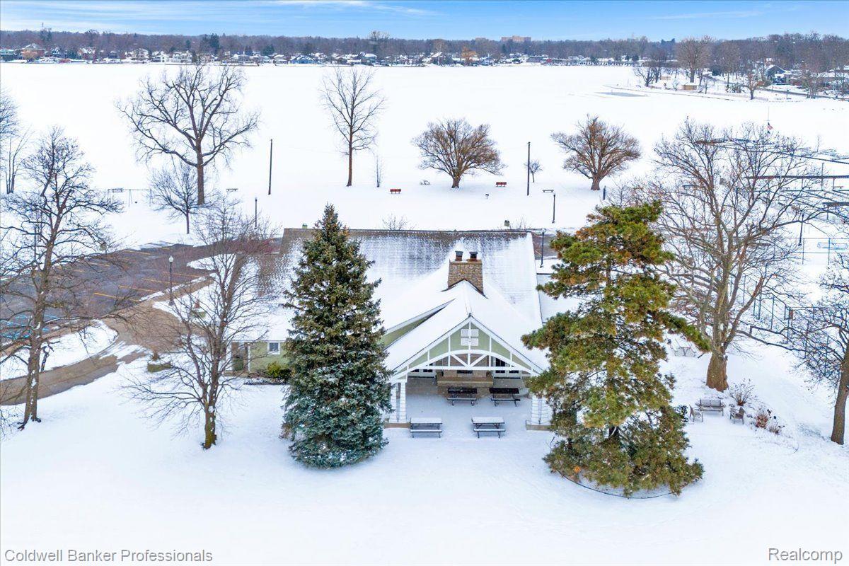 2697 LITTLETELL Avenue