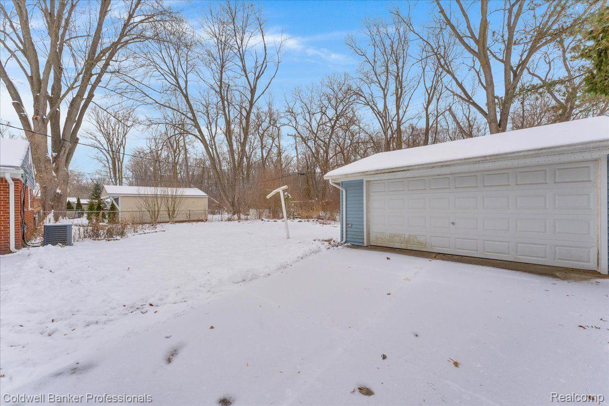 2697 LITTLETELL Avenue