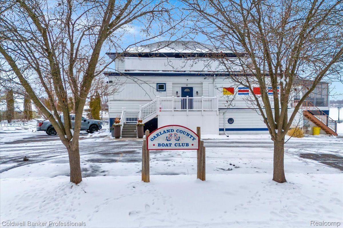 2697 LITTLETELL Avenue