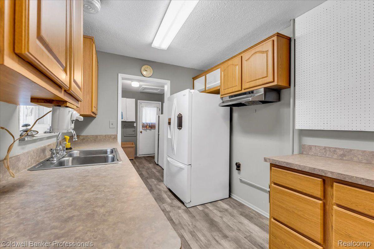 2697 LITTLETELL Avenue