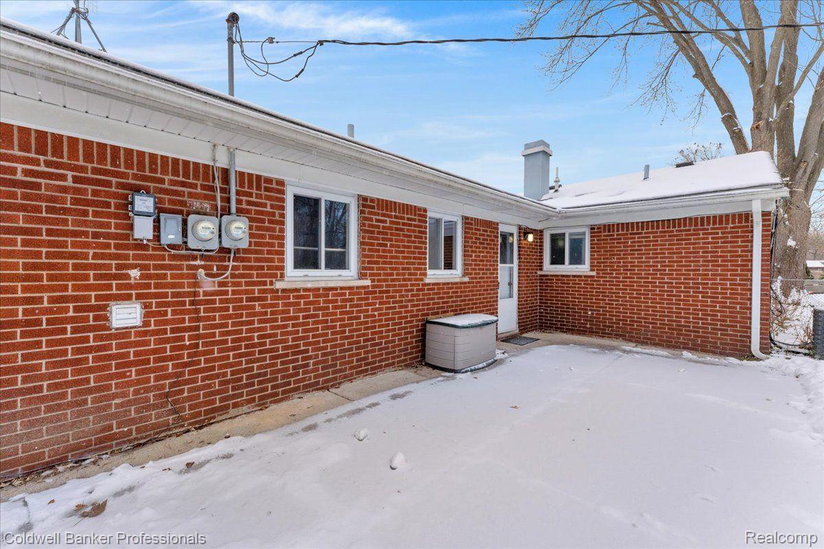 2697 LITTLETELL Avenue