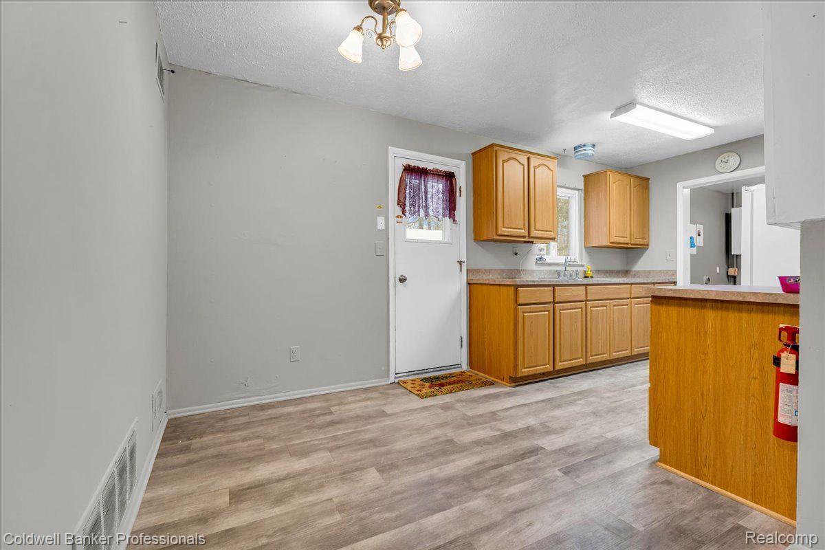 2697 LITTLETELL Avenue