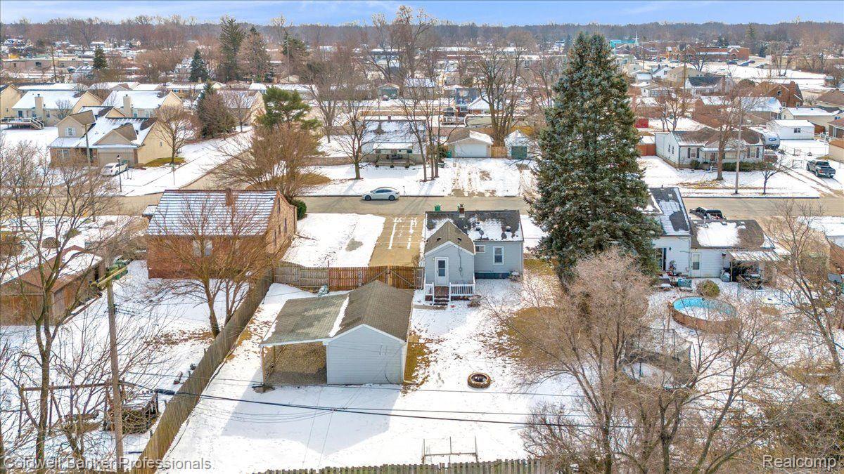 31212 BIRCHLAWN Street