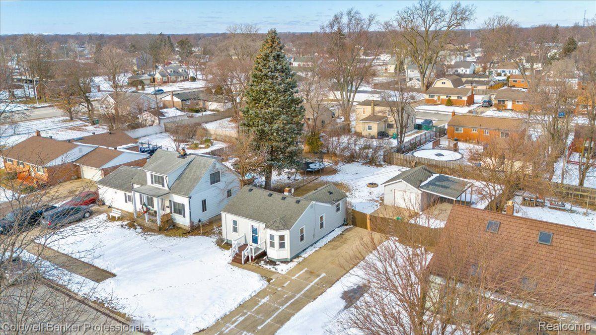 31212 BIRCHLAWN Street