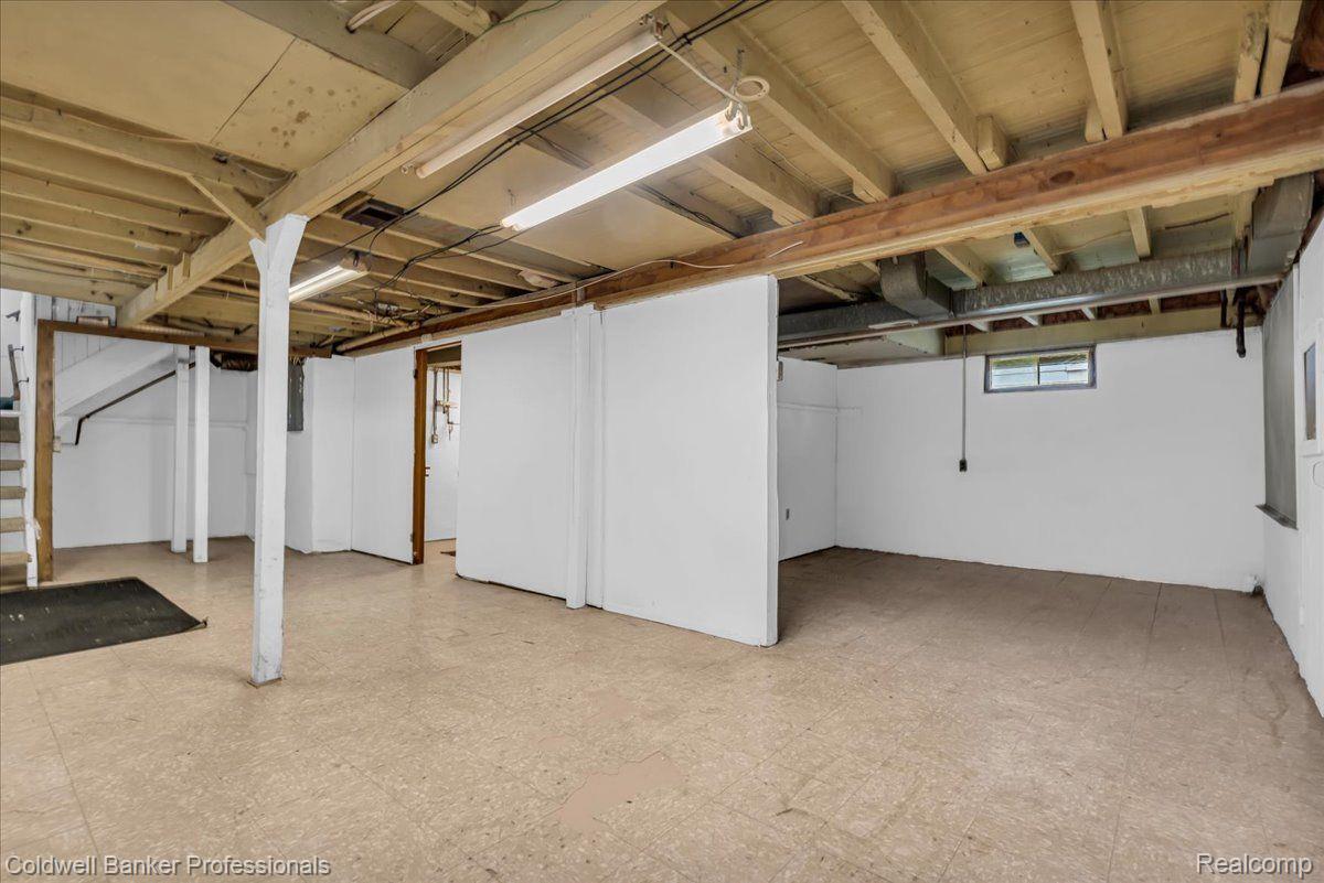 14920 FLANDERS Street