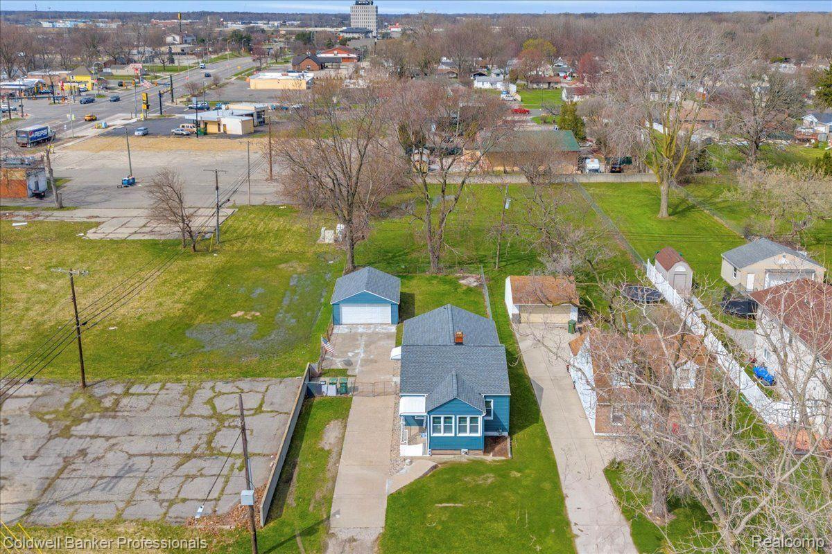 14920 FLANDERS Street