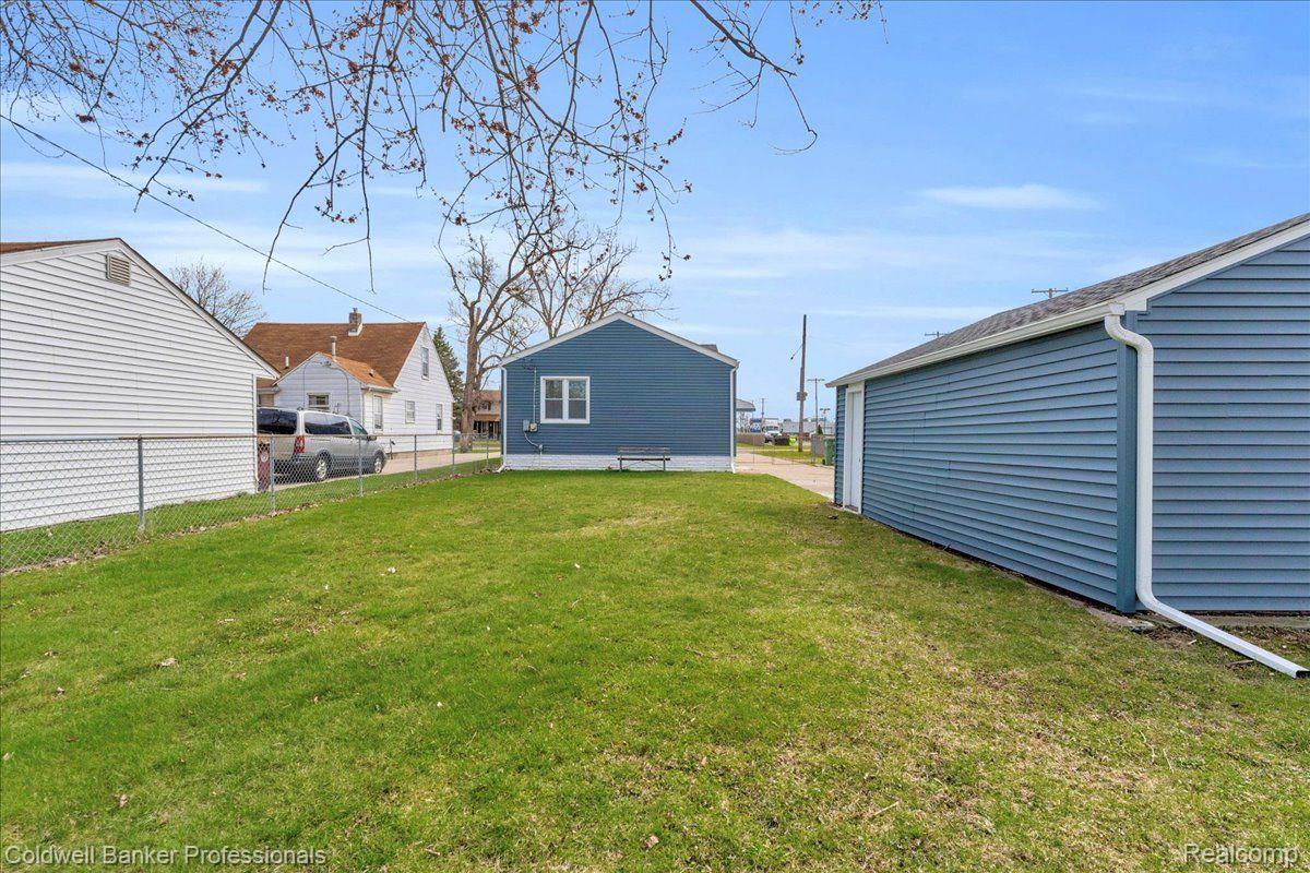 14920 FLANDERS Street