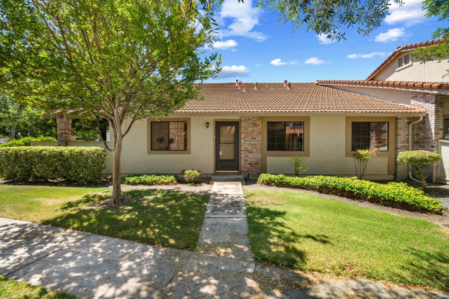 403 Colony Knoll Drive
