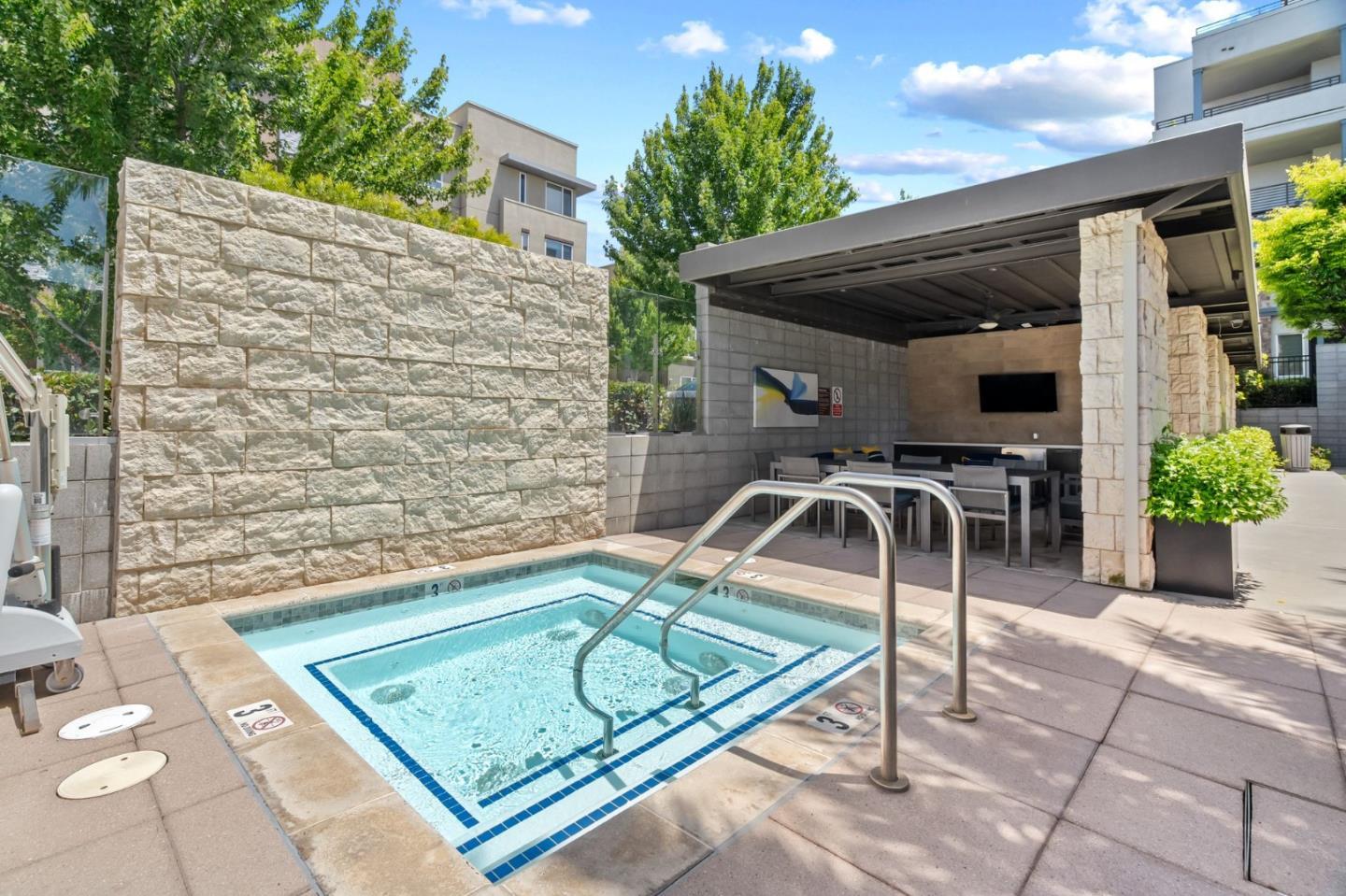 45228 Tom Blalock ST 306