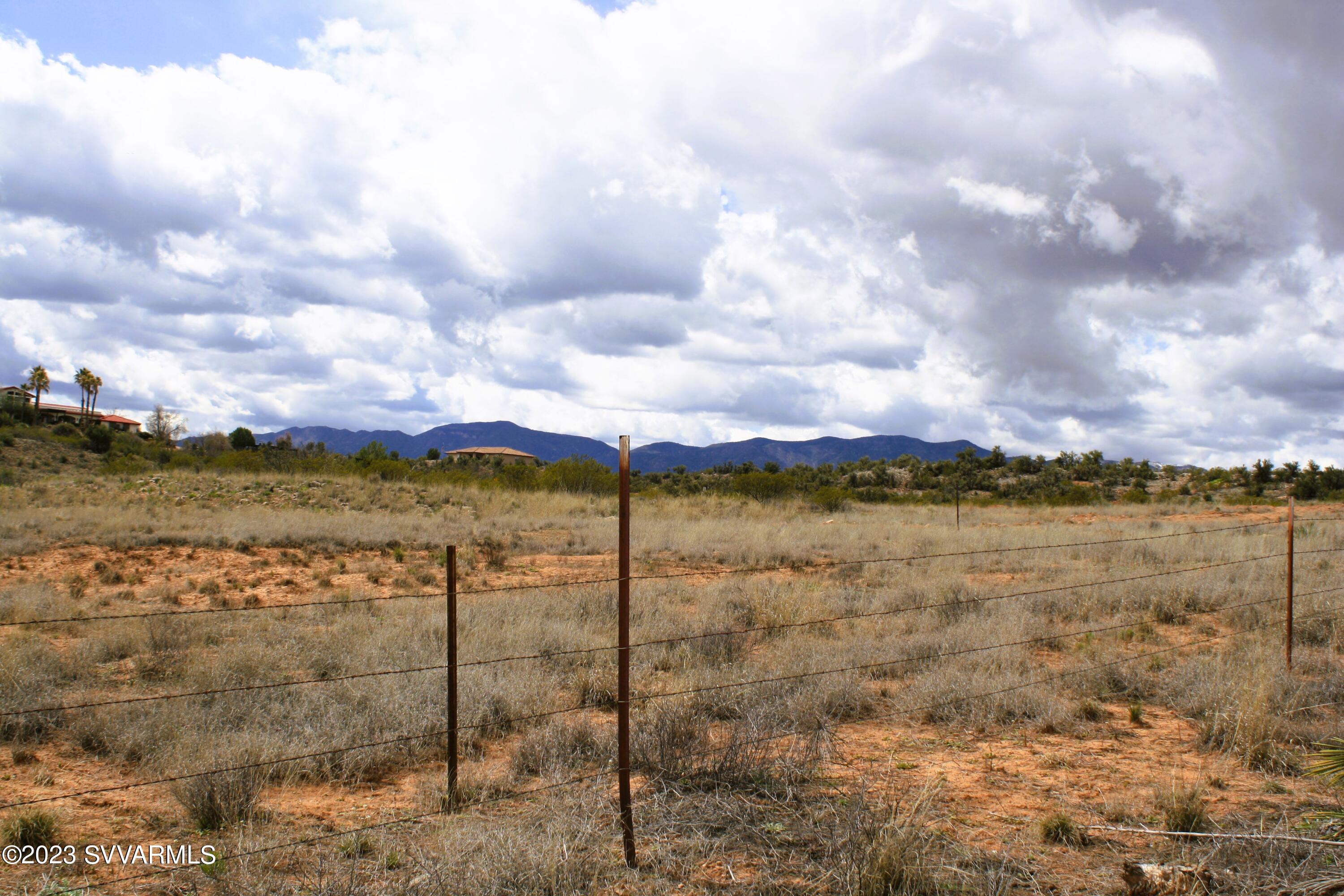 00 S Singing Spur Trail
