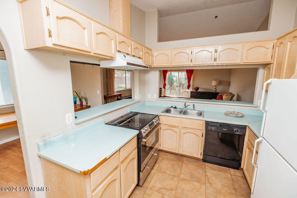 1516 S Gray Bar Drive