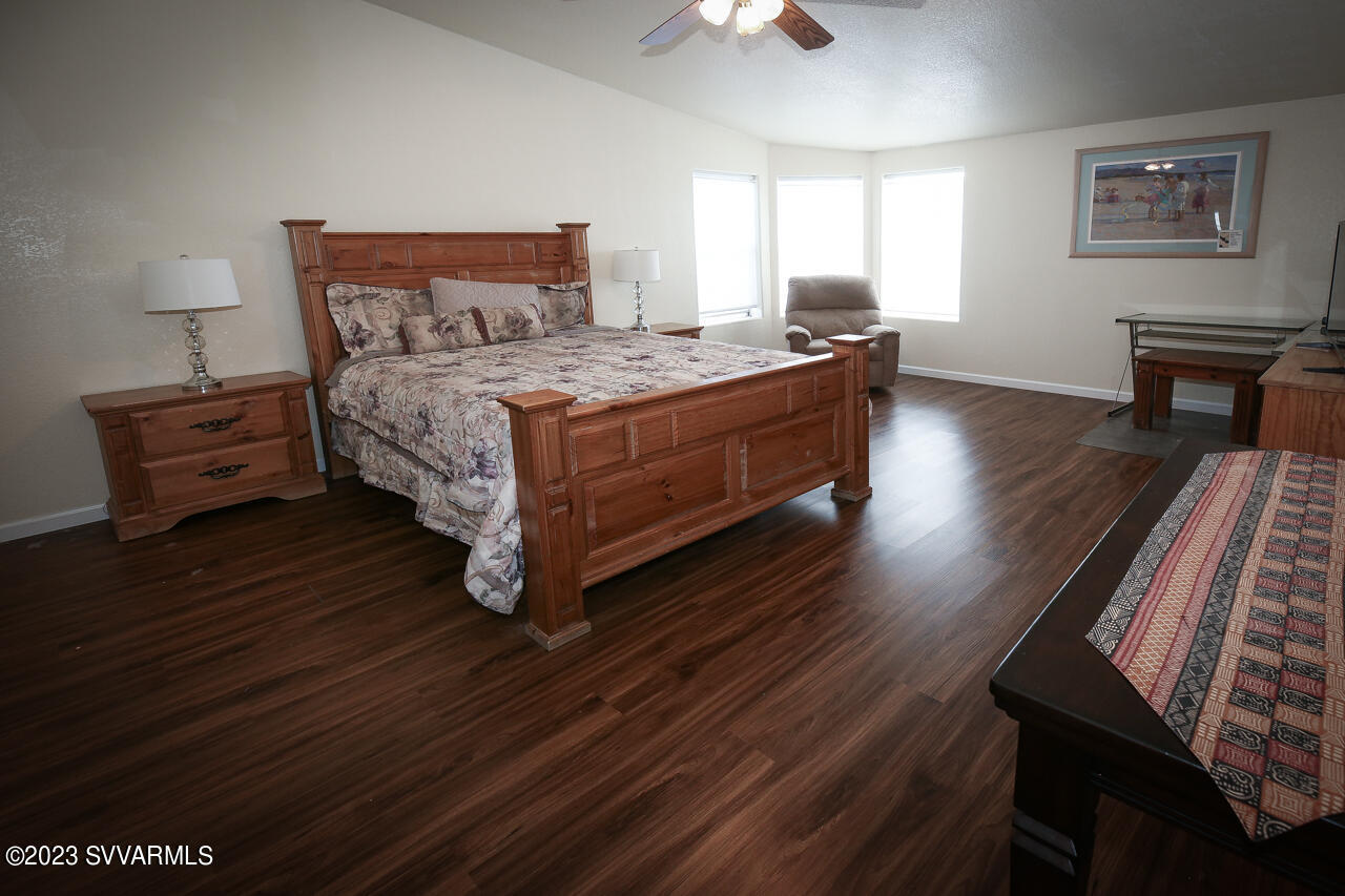 2050 W State Route 89a, 352