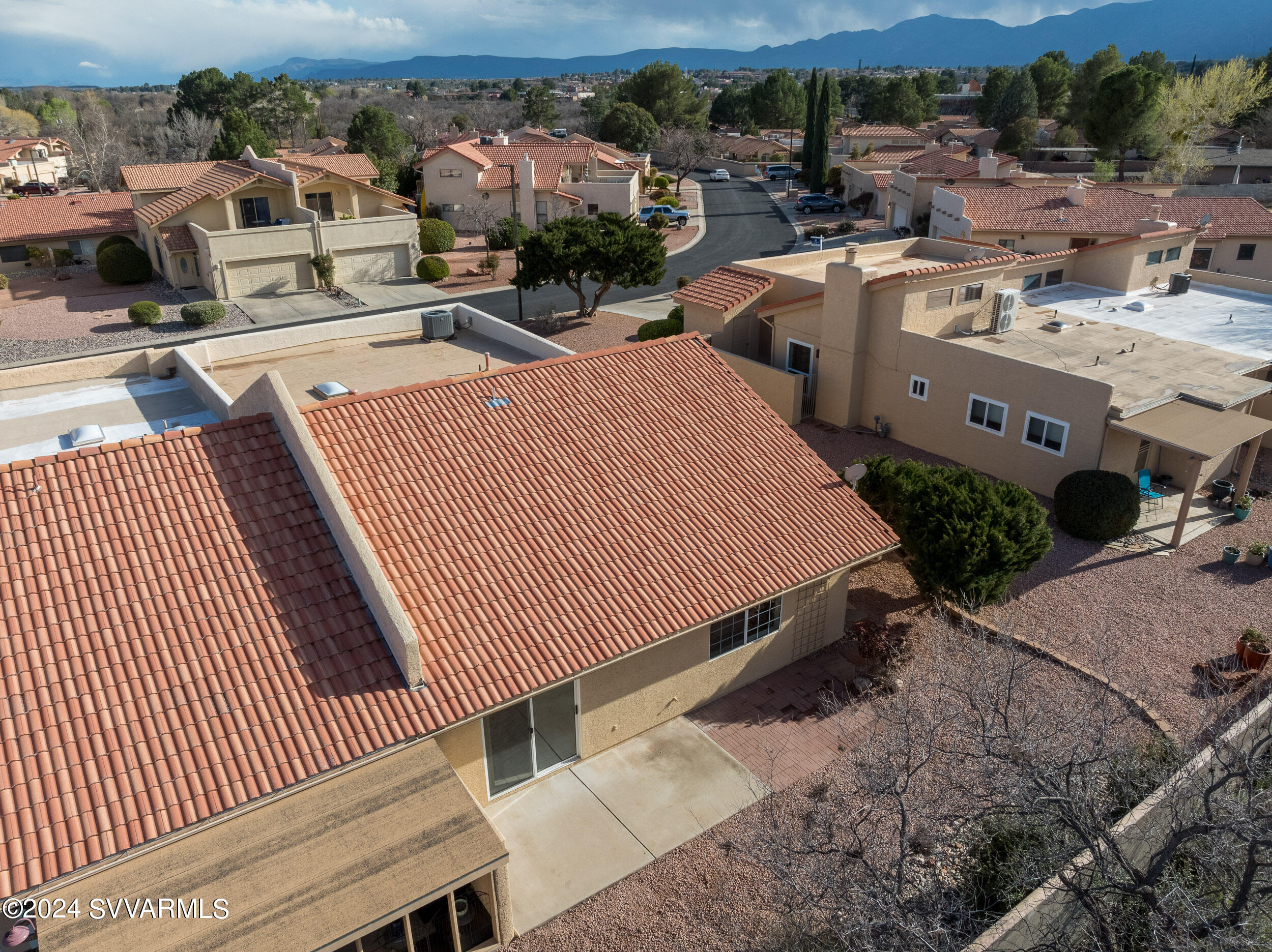 498 S Sawmill Gardens Drive, 51