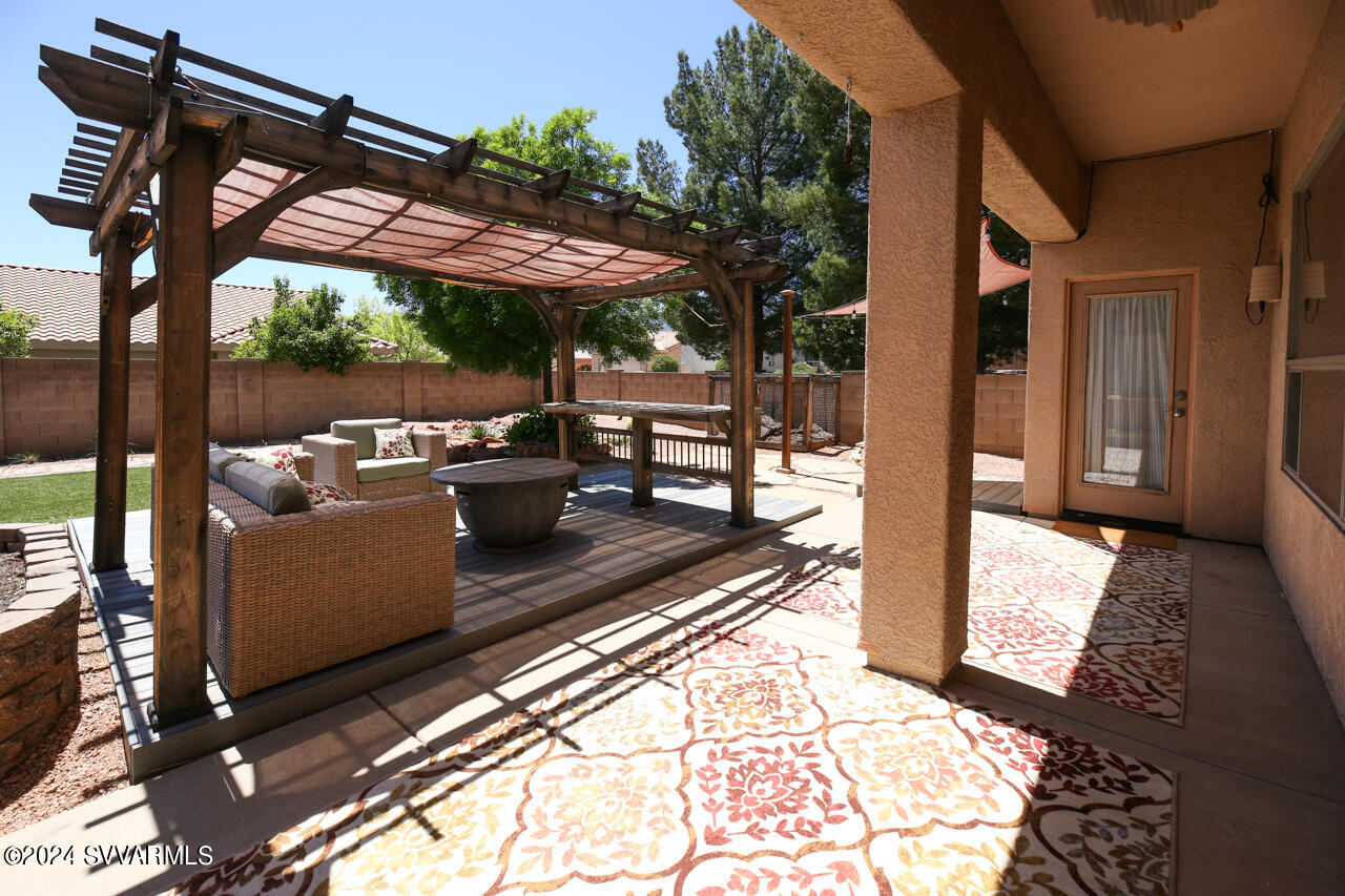 1305 E Crestview Drive