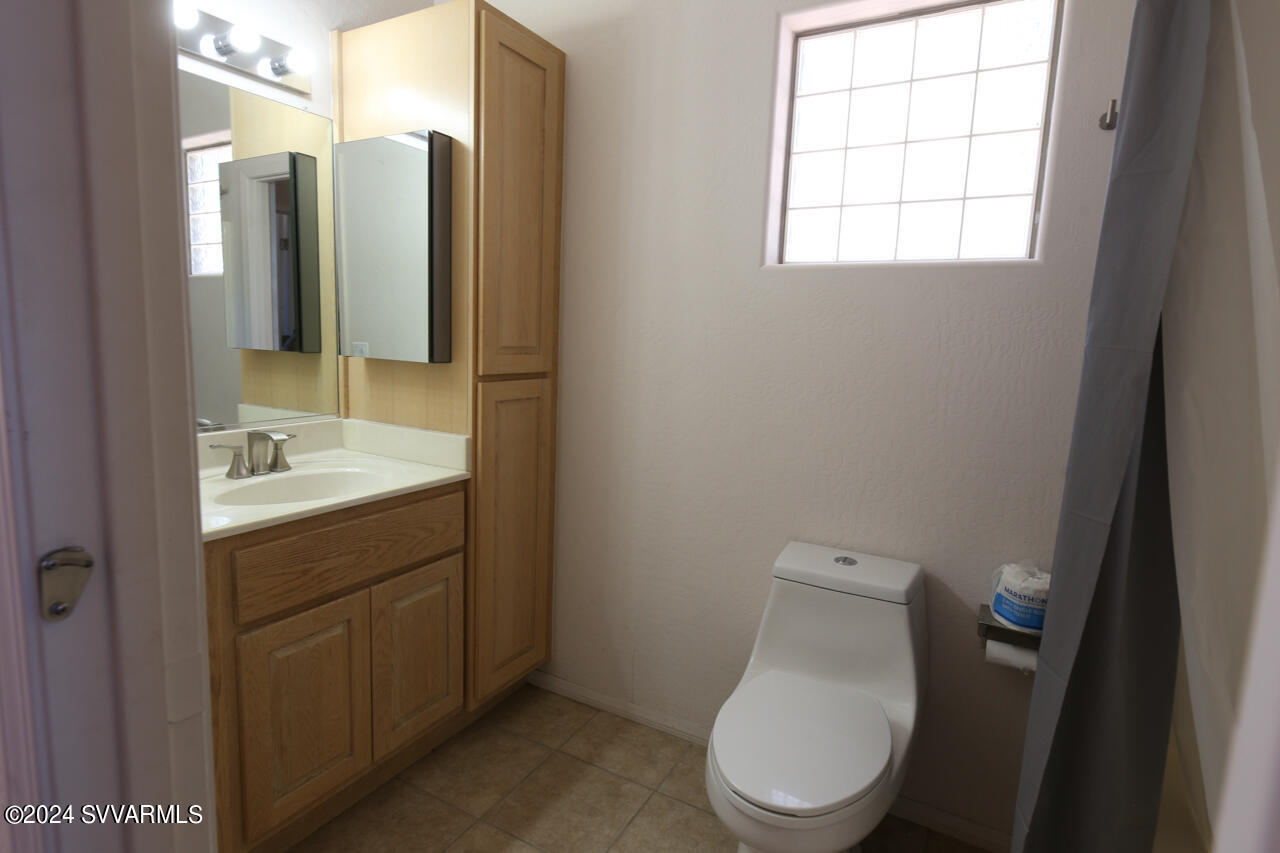 1305 E Crestview Drive