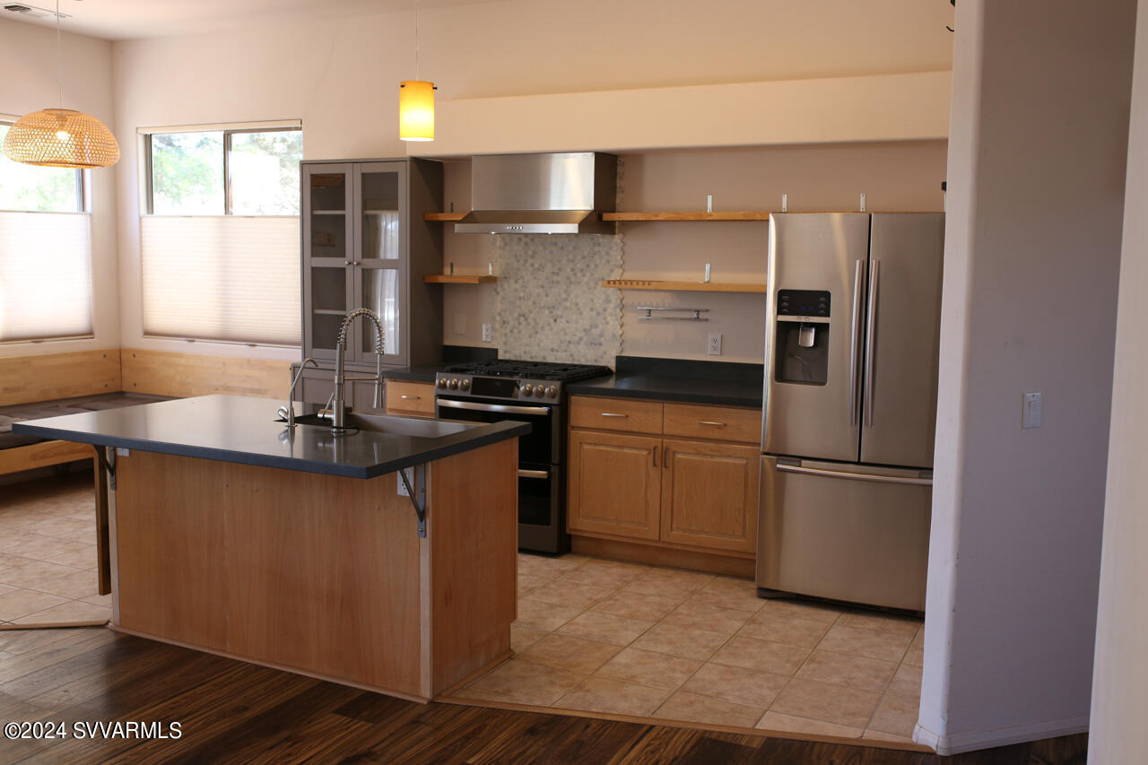 1305 E Crestview Drive