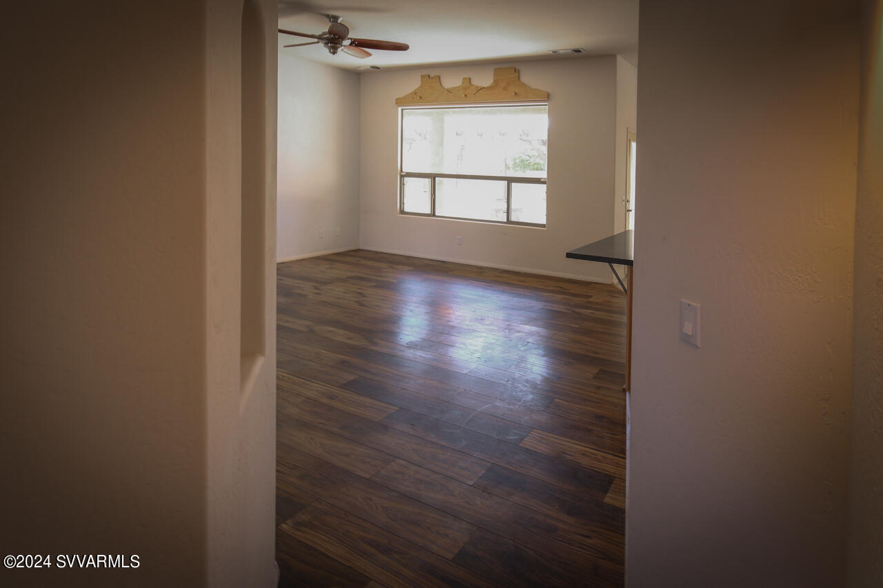 1305 E Crestview Drive