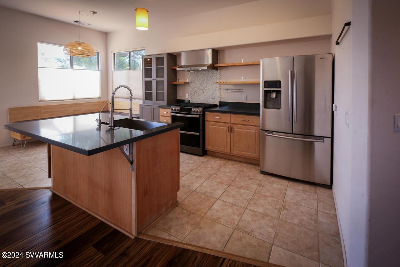 1305 E Crestview Drive