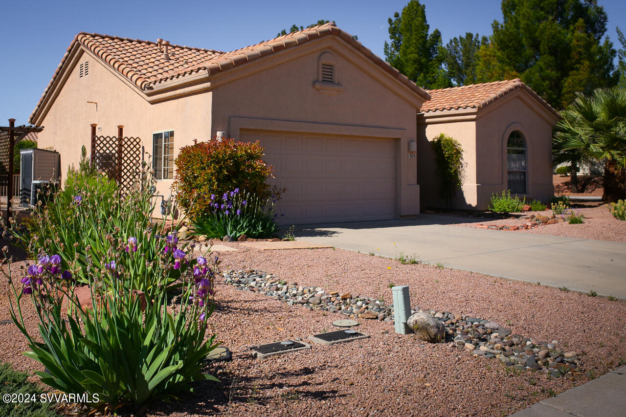 1305 E Crestview Drive