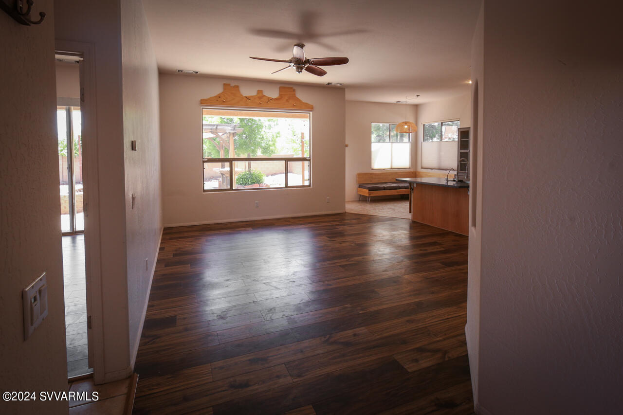 1305 E Crestview Drive