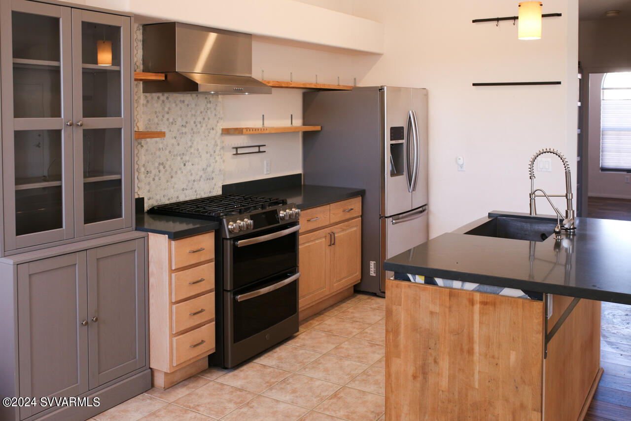 1305 E Crestview Drive