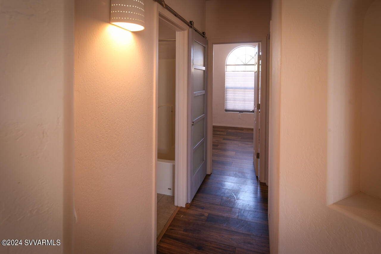 1305 E Crestview Drive