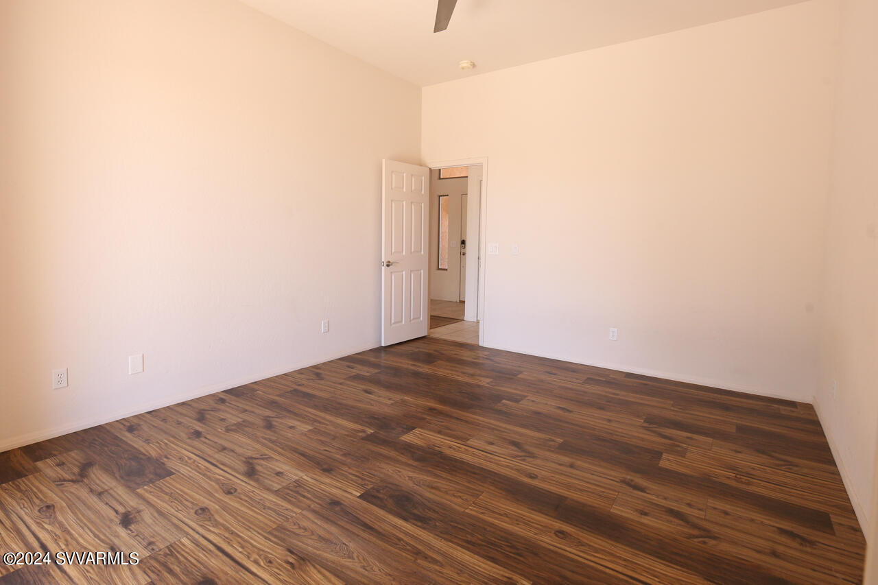 1305 E Crestview Drive