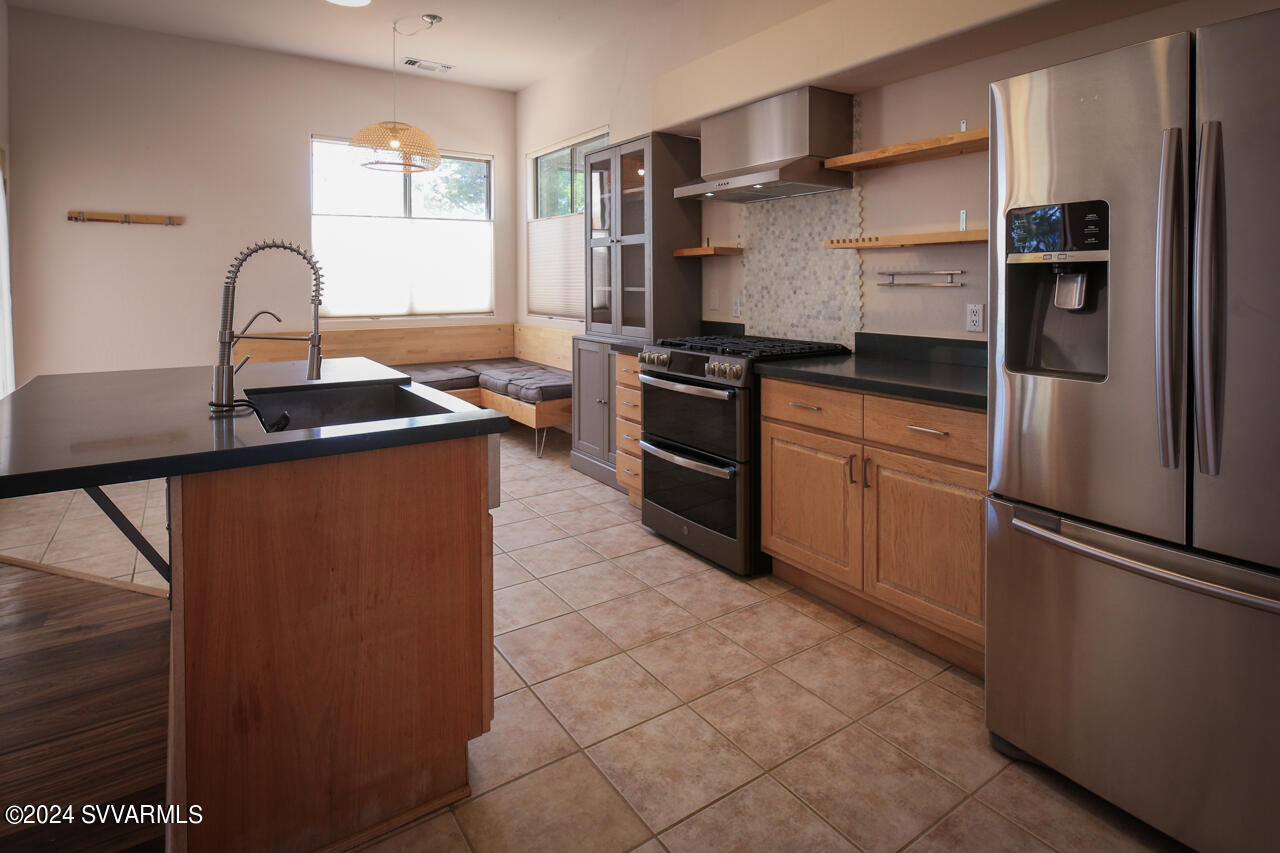 1305 E Crestview Drive