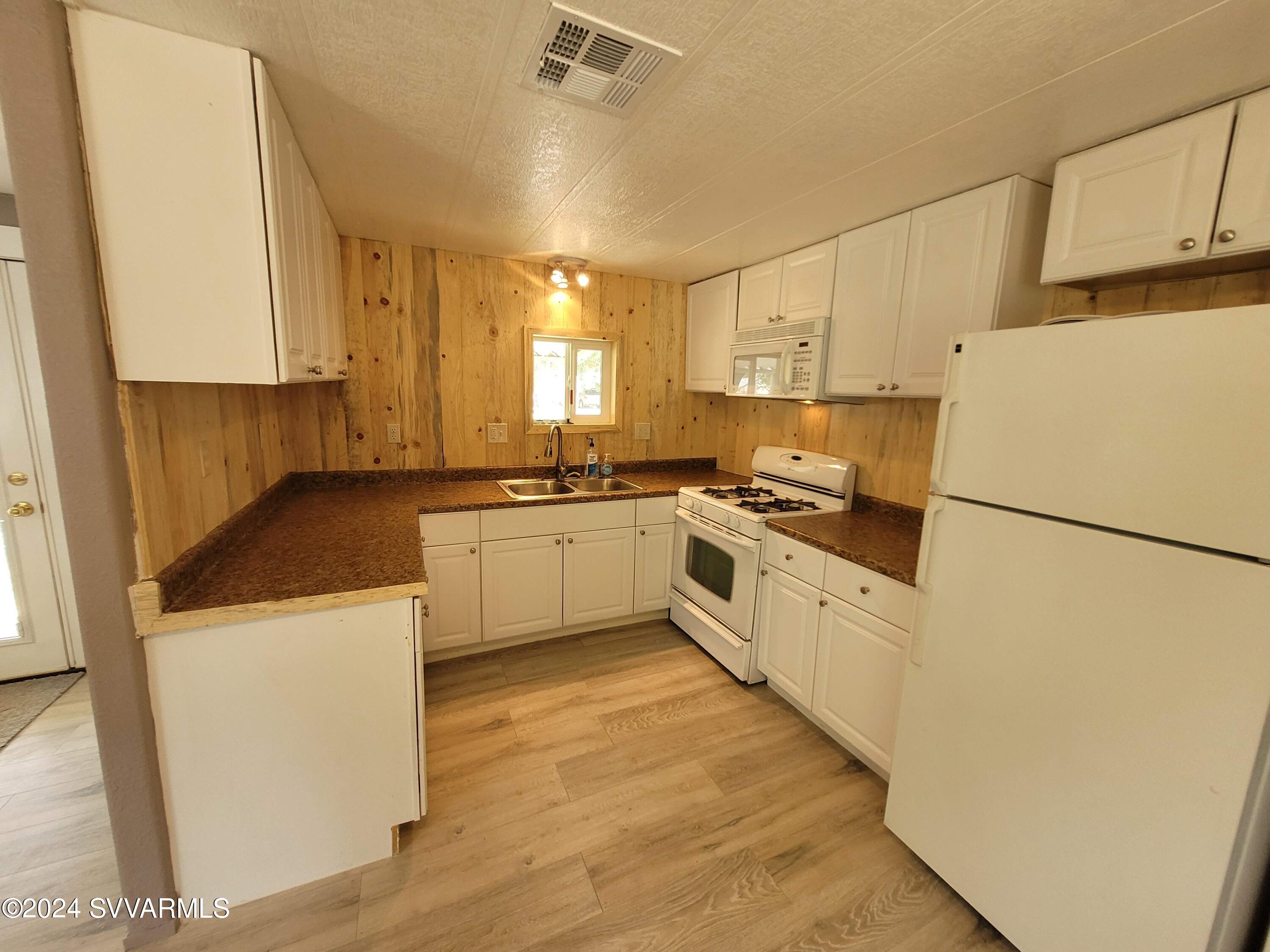 4225 E Clear Creek Drive